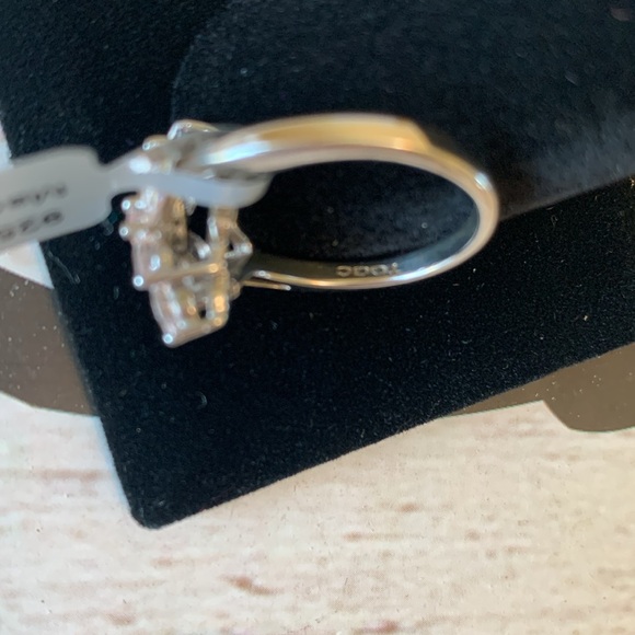 Morganite Flower Ring - Picture 5 of 8